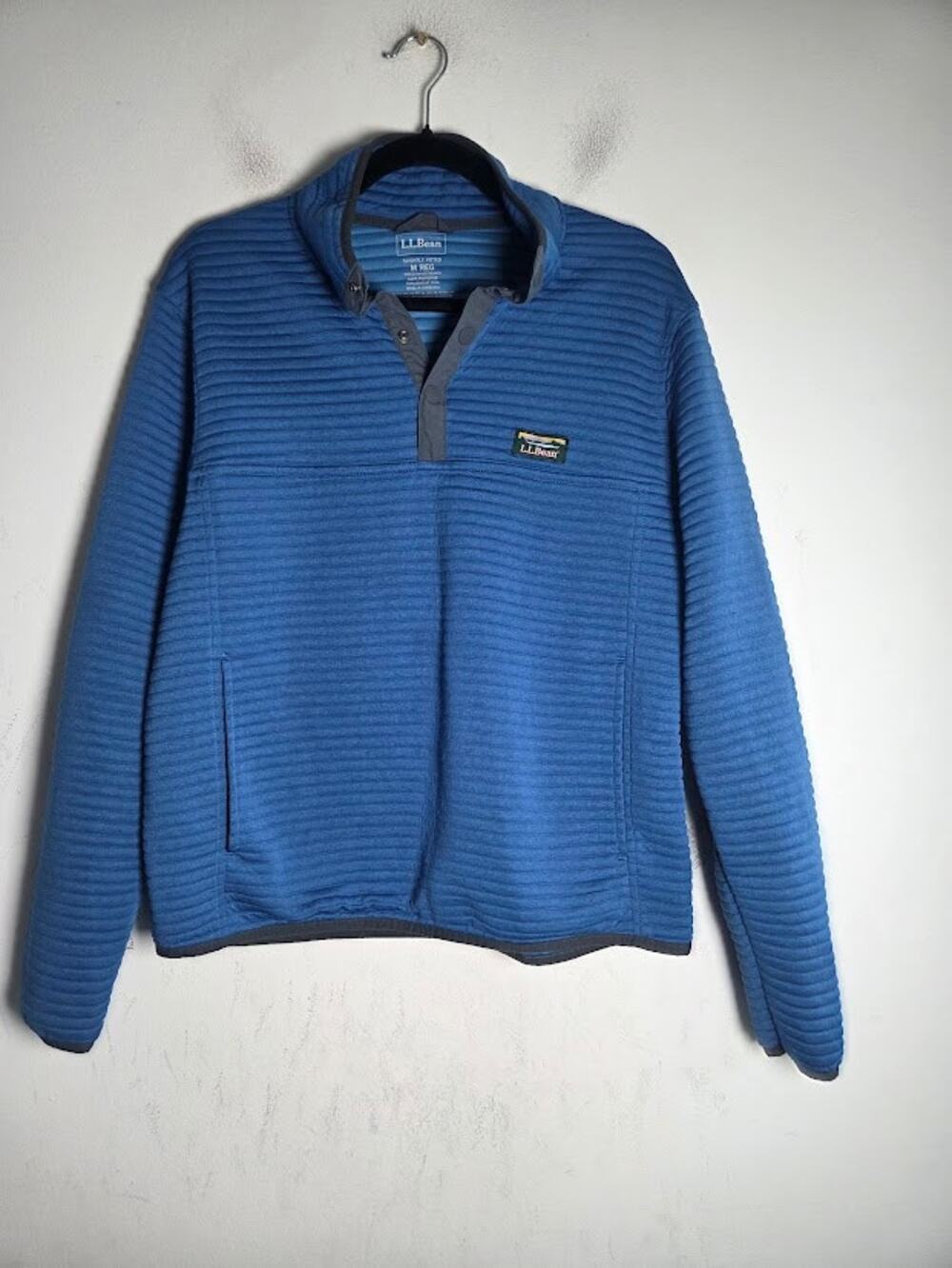 L.L. Bean Men Blue Alright Quilted Weightless Performance Pull Over Sweater Med